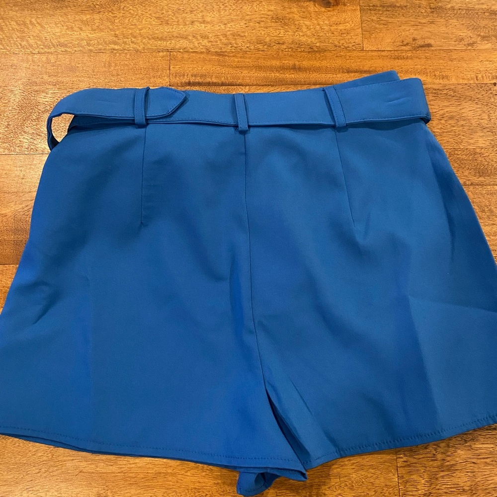 Women tailored belted short , unused !! - Picture 5 of 5